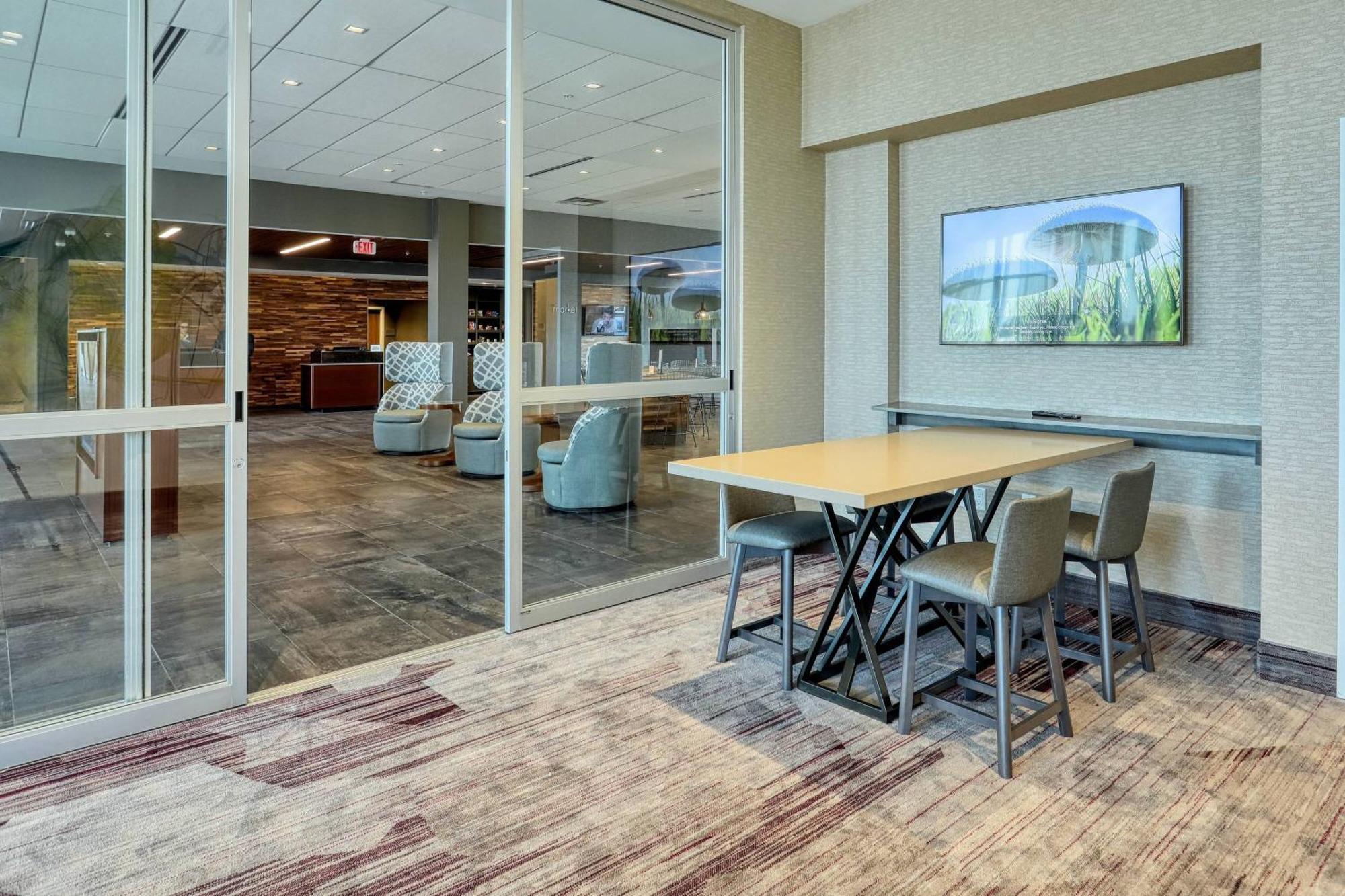 Courtyard By Marriott North Brunswick Hotel Exterior photo